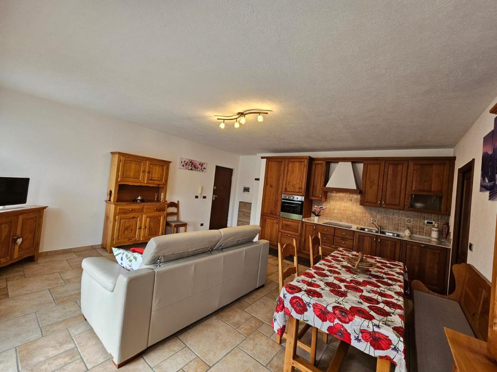 Rayon De Soleil Cir 0016 Allein Аоста Экстерьер фото